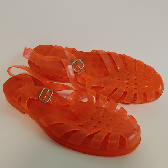 retro jelly sandals